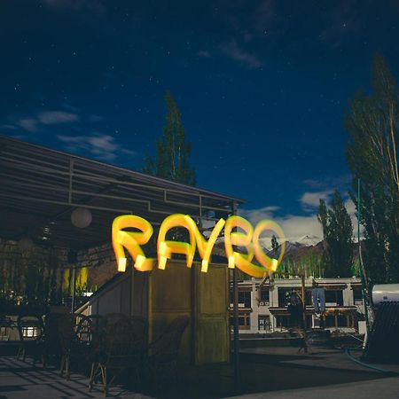 Raybo Hostel Leh Kültér fotó