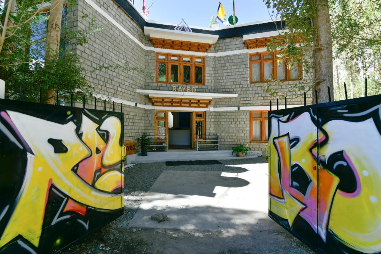 Raybo Hostel Leh Kültér fotó
