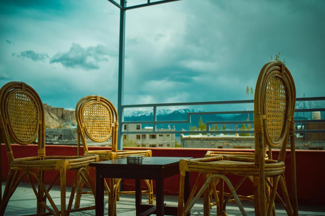 Raybo Hostel Leh Kültér fotó