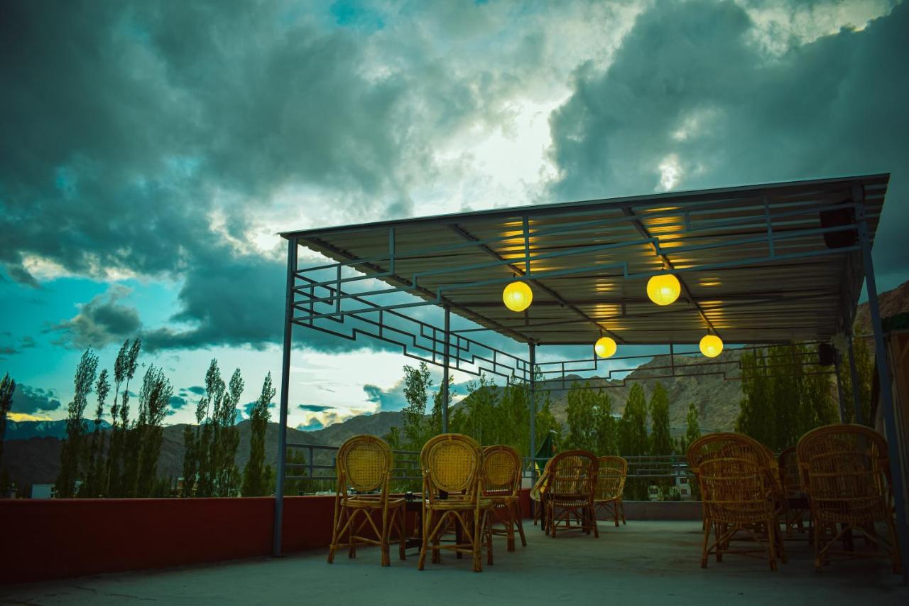 Raybo Hostel Leh Kültér fotó